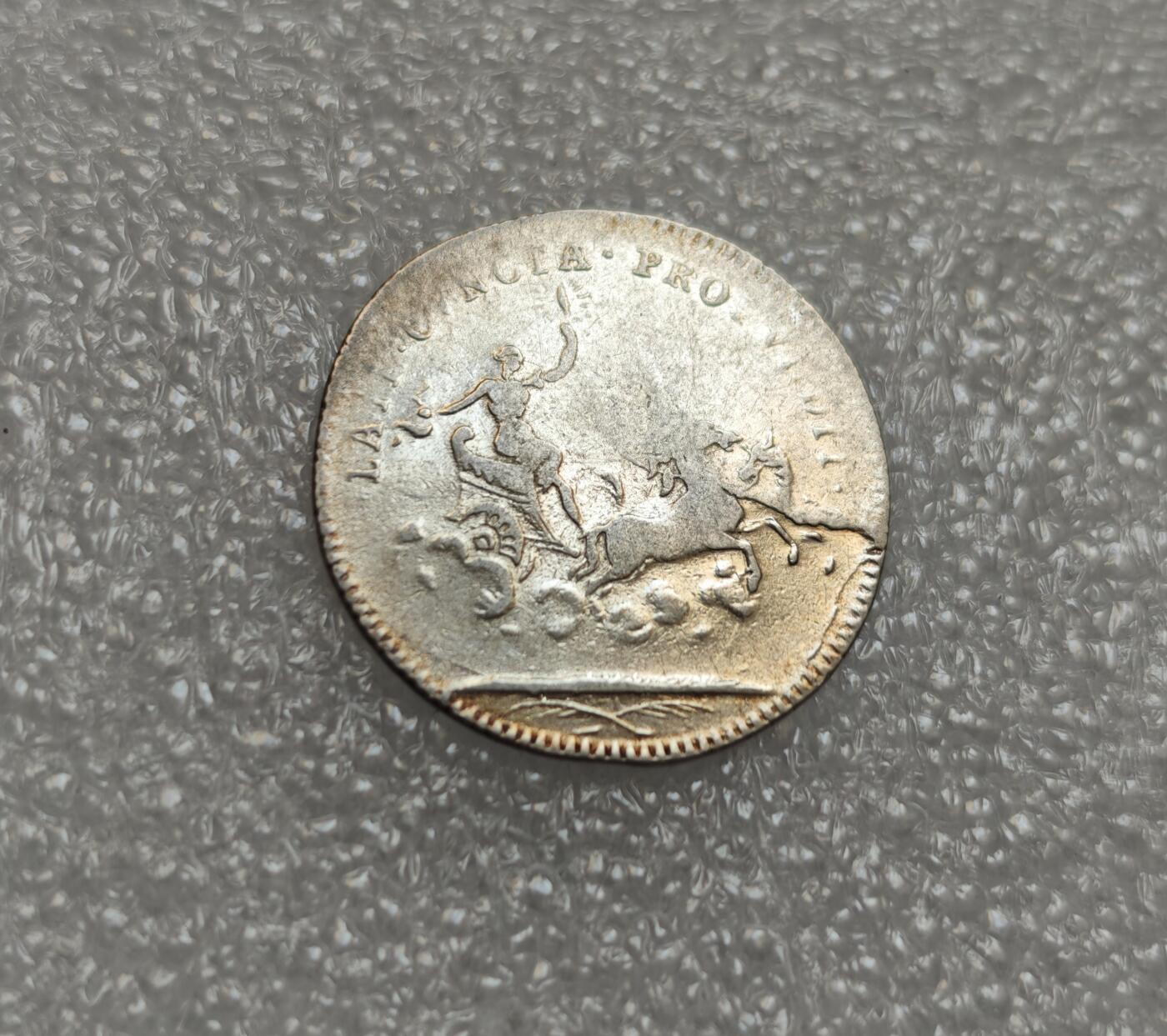 瓶子🏺第214期拍卖会  18世纪早期法国路易十五JETON银质代币章  背面财富女神驾马车