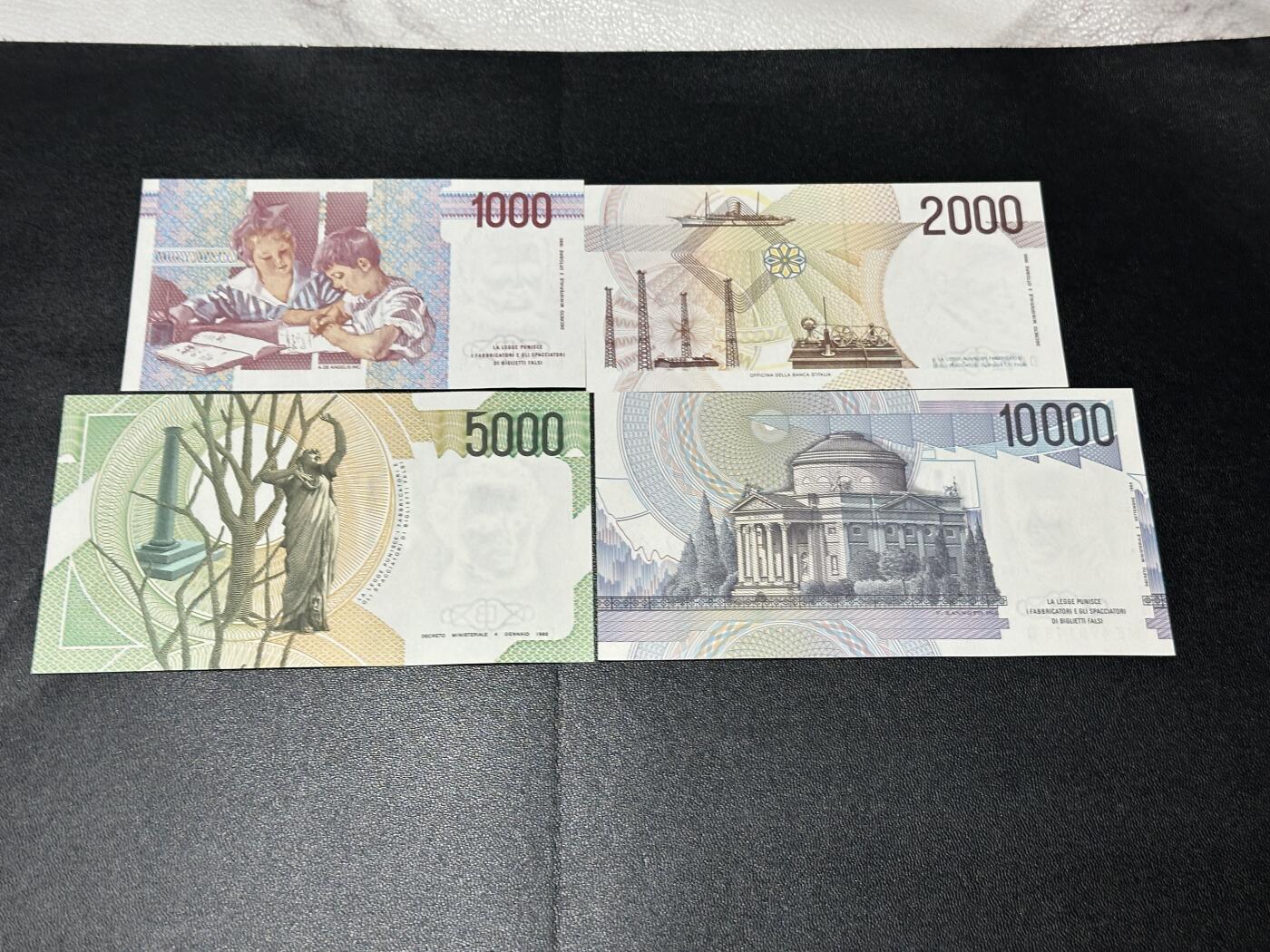 《外钞收藏家》第五百八十期（精选场）（本平台长期征集拍品、欢迎藏友们联系合作）