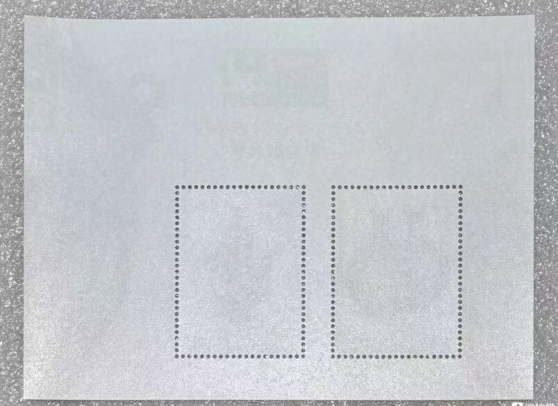 “故宫古物精品系列—彩瓷邮展”小型张1枚。