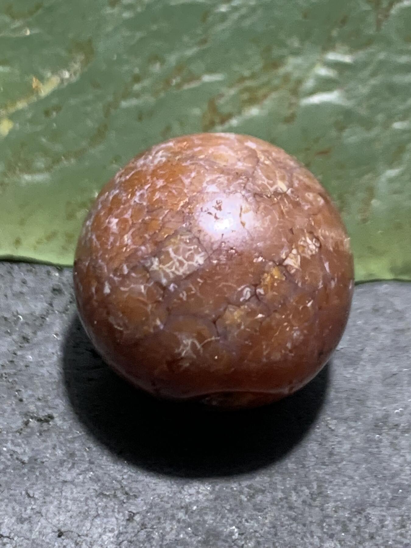 高玉化奶油皮风化纹玛瑙苹果珠一颗 随形老料玛瑙温润如脂孤