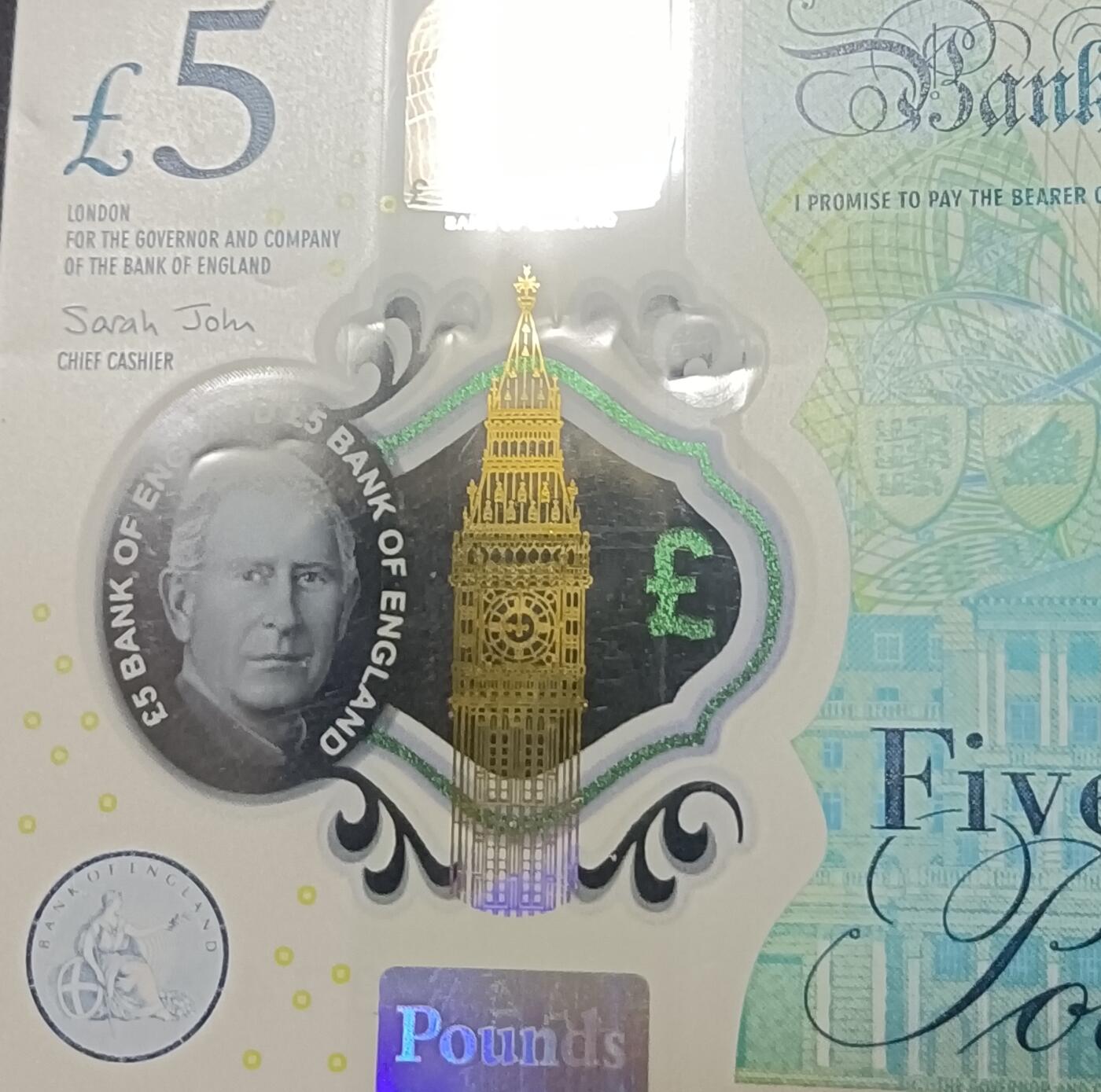 【游宝拍卖】乙巳蛇年82期  英国-5镑【查尔斯三世版 近新品相AU】