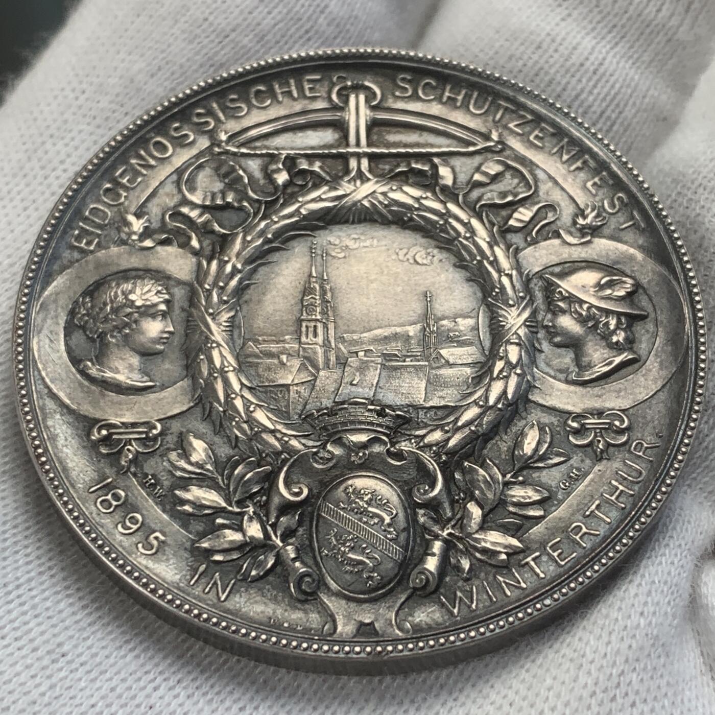 掌中浮雕-藏着的欧洲第039场 1895年温特图尔射击节银章, 45mm，39g，配有合适的盒子