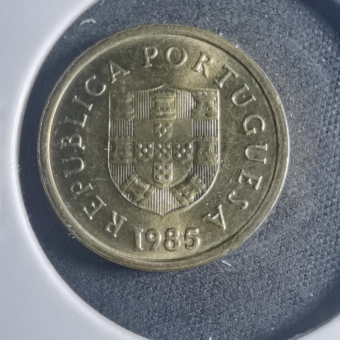 沼泽如烟--第885场 葡萄牙1985年1埃斯库多