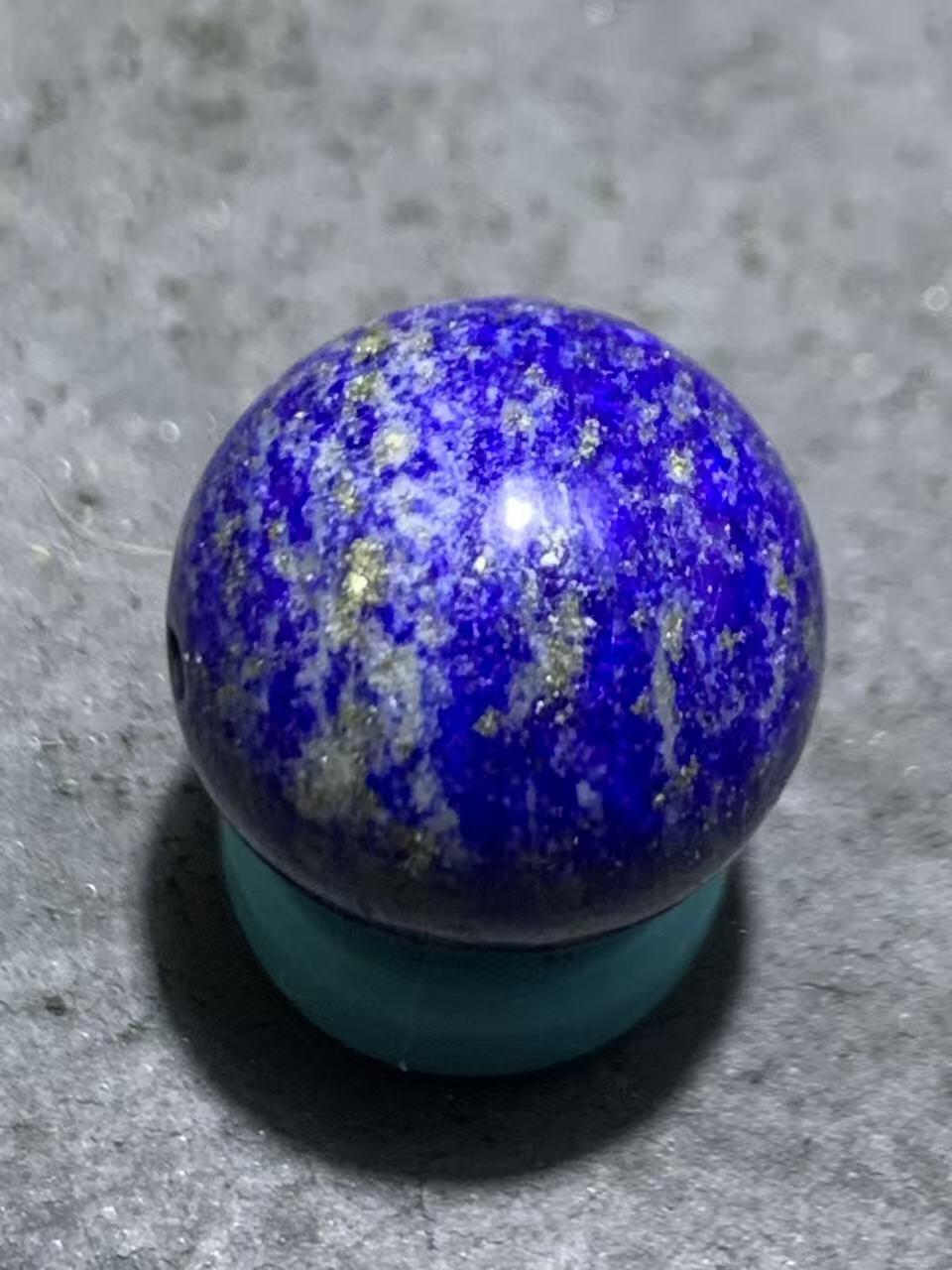 精美阿富汗老矿青金石圆珠一个！，