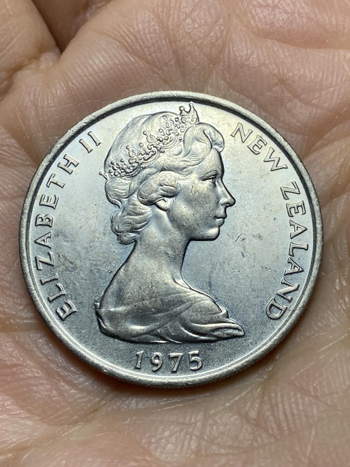 2025年第一百一十九场(总第一百四十五场）外国好品散币(免佣金) 新西兰🇳🇿1975年20分(伊丽莎白二世中年花冠)