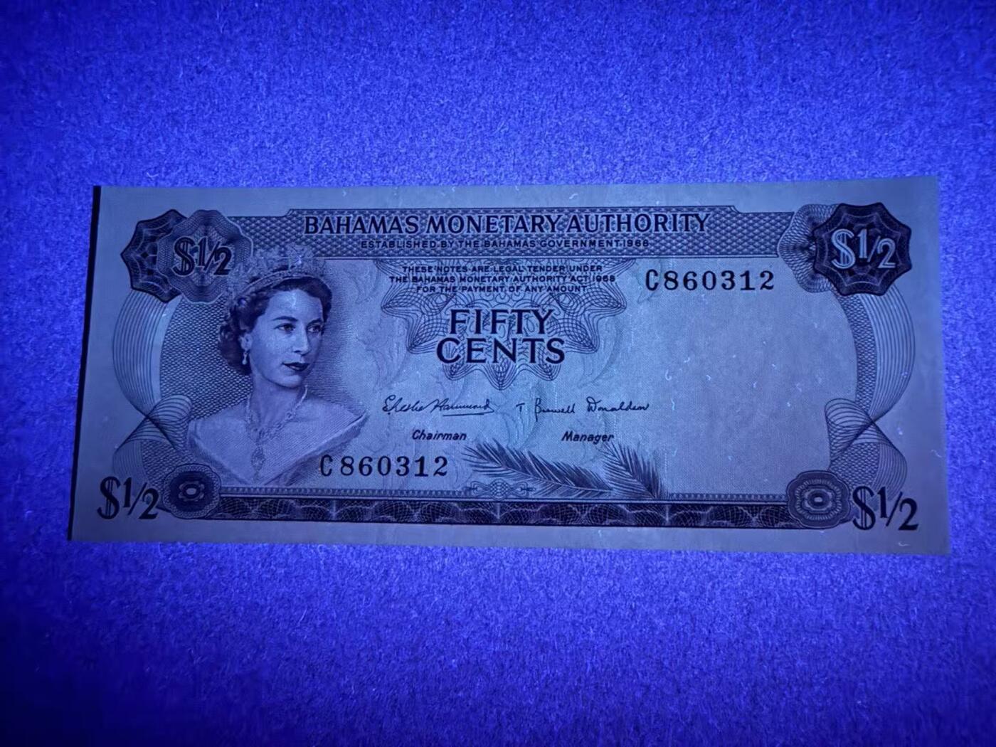 【礼羽收藏】🌏世界钱币拍卖第109期 巴哈马 1968年 1/2 无47 全新unc