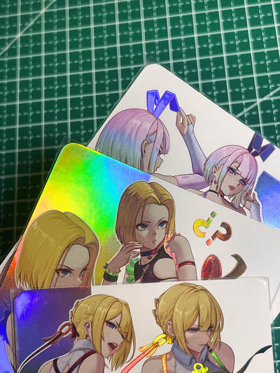 显眼宝35期 佣金1起 10月29日晚20:30截拍  - 绘天阁卡牌   二次元系列     B款  共3张   折彩工艺   大卡尺寸  63*88