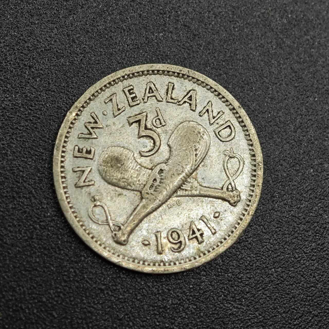 【淘币小摊】限时拍第七百八十拍  小银币场  满百包邮可预留两周  周一统一发货  新西兰1941年乔治六世3便士银币
