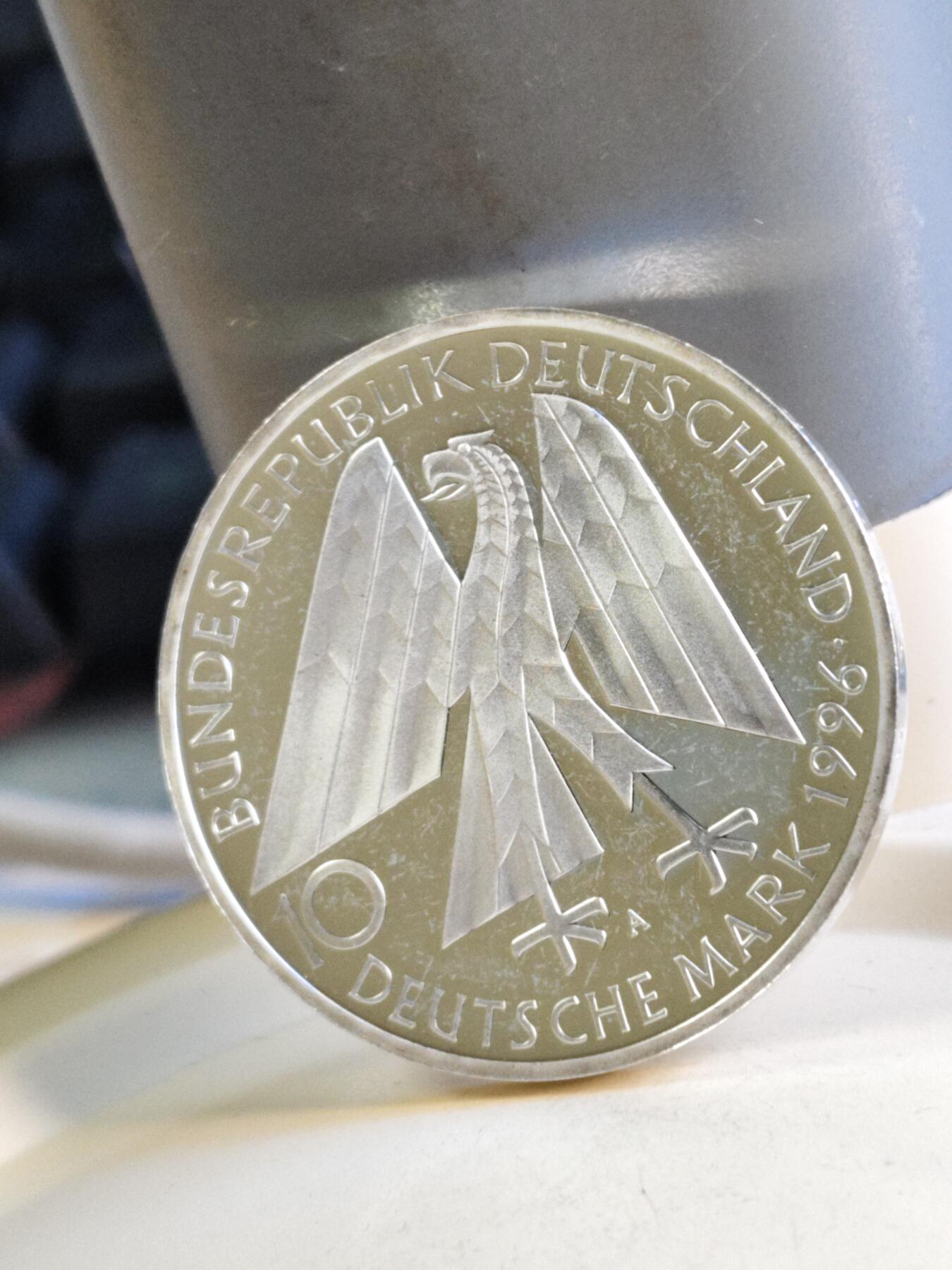 第180期拍卖【长期征集拍品】【北京币展专场】 1996年德国10马克精制银币 天主教社会服务组织成立150年 625银15，5克 国外售价在100美金以上