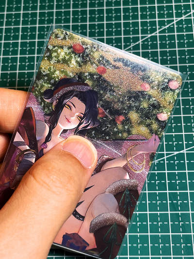 显眼宝35期 佣金1起 10月29日晚20:30截拍  - 小浣熊卡牌   魔改系列     圣诞孙二娘艺术卡  共1张   粗闪工艺  小卡尺寸  60*87