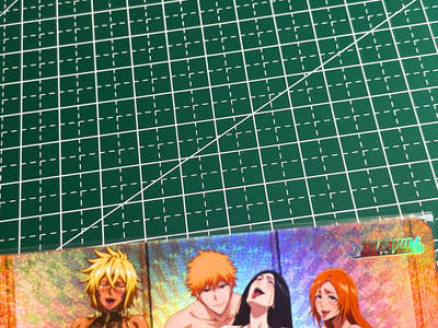 显眼宝35期 佣金1起 10月29日晚20:30截拍  - 嘎嘎鸭卡牌   常驻卡系列     死神   共1张   折彩工艺   大卡尺寸  63*88