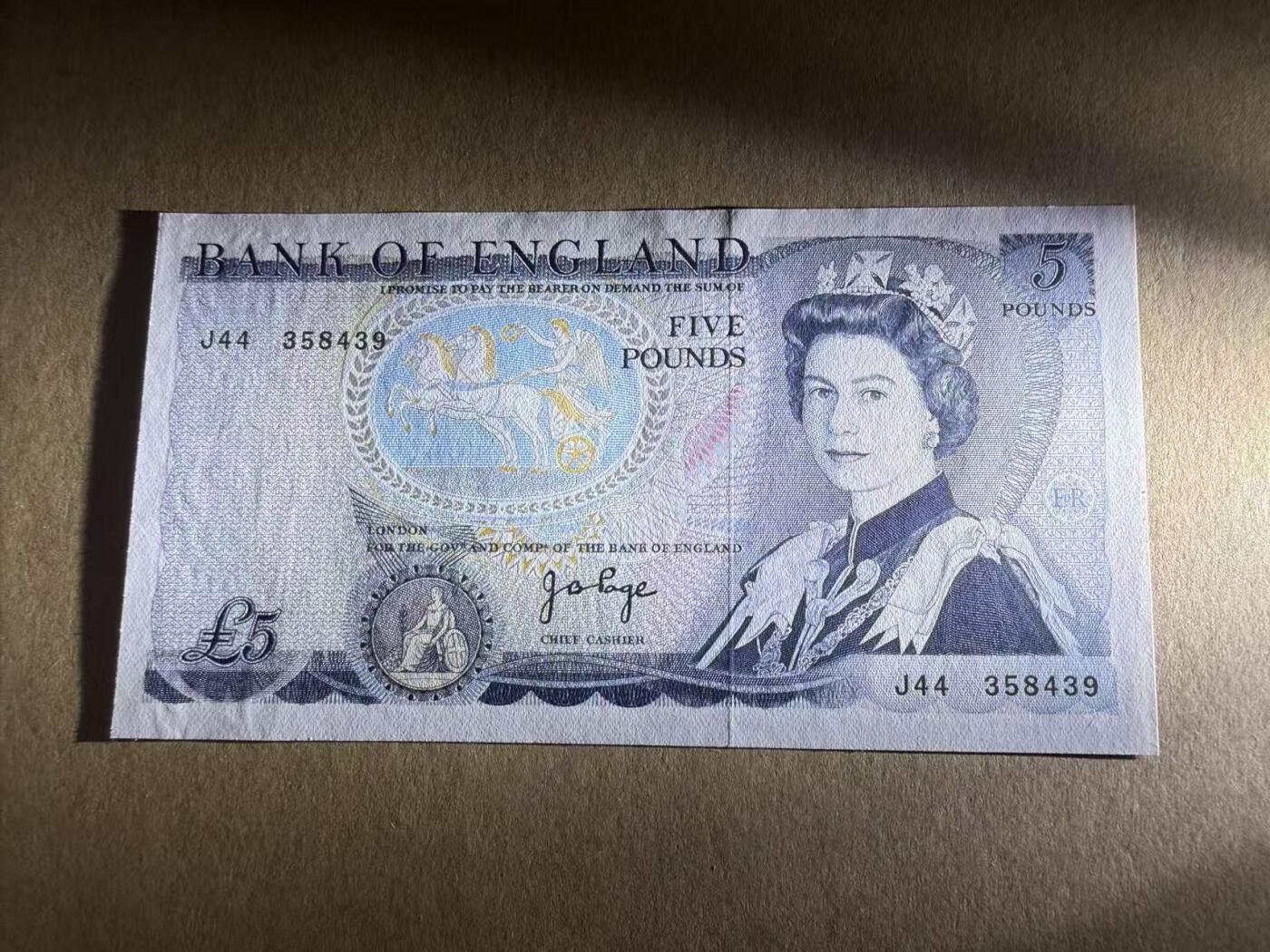 【礼羽收藏】🌏世界钱币拍卖第109期 英国D序 首签无L版 5镑 全新unc 稀少