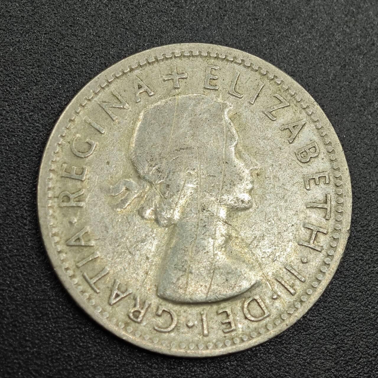 【淘币小摊】限时拍第七百八十拍  小银币场  满百包邮可预留两周  周一统一发货  澳大利亚1954年伊丽莎白二世一先令银币