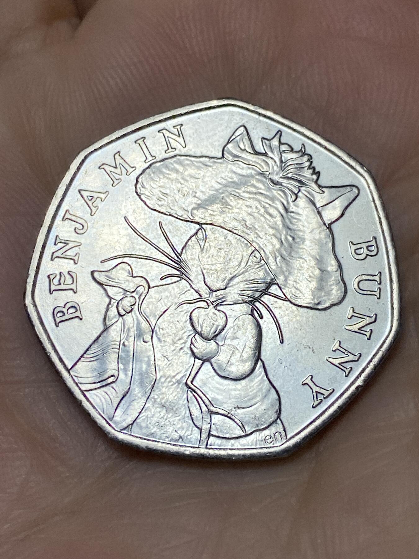 2025年第一百一十九场(总第一百四十五场）外国好品散币(免佣金) 英国🇬🇧2017年50便士(本杰明兔纪念币)