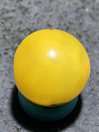 天然乌克兰蜜蜡通货圆珠一颗 - 天然乌克兰蜜蜡通货圆珠一颗