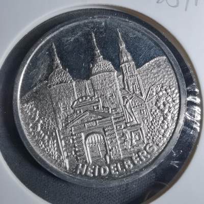 沼泽如烟--第885场 - 纪念章