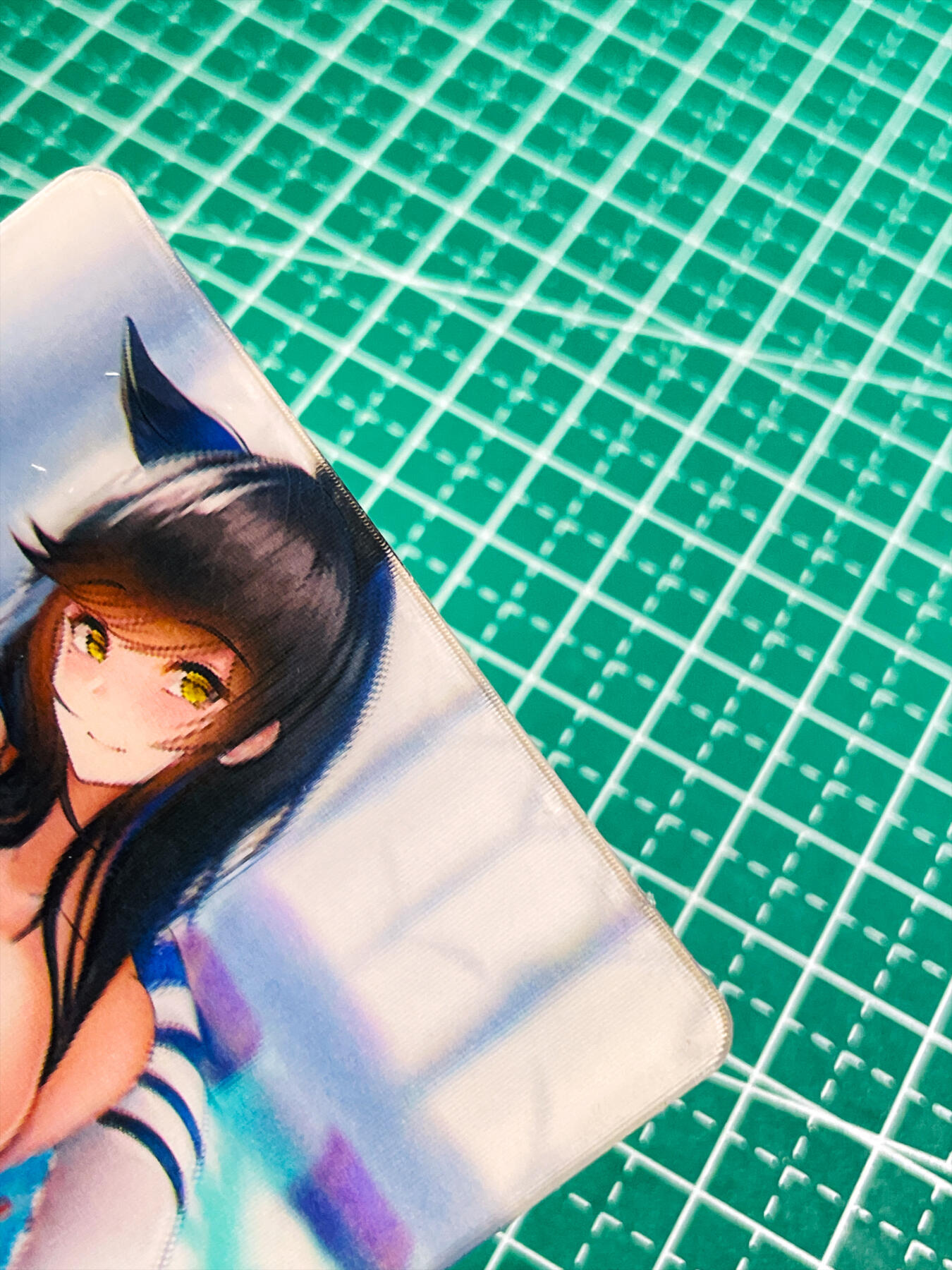 显眼宝35期 佣金1起 10月29日晚20:30截拍  涅槃卡牌 光冊玉足系列卡 B款 共1张 变幻工艺 大卡尺寸 63*88