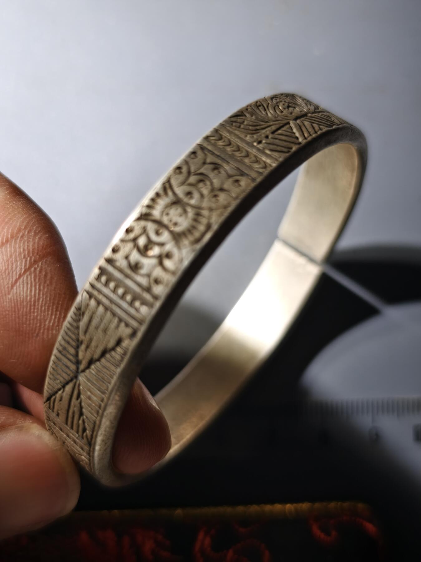 80期回流戒指饰品杂件纪念章丝路钱币专场