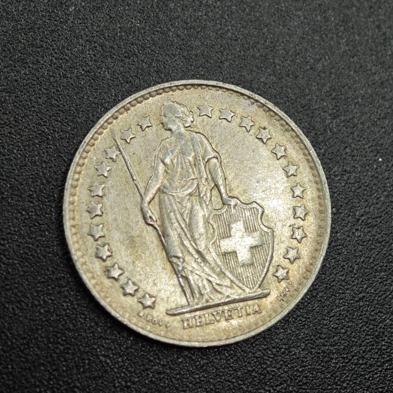 【淘币小摊】实时拍第七百七十九拍   散币场   满百包邮可预留二周 每周一统一发货   瑞士1952年1/2法郎银币