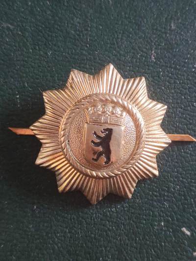 荷兰第127期勋赏拍卖 - 联邦德国（西德）安哈尔州特警帽徽