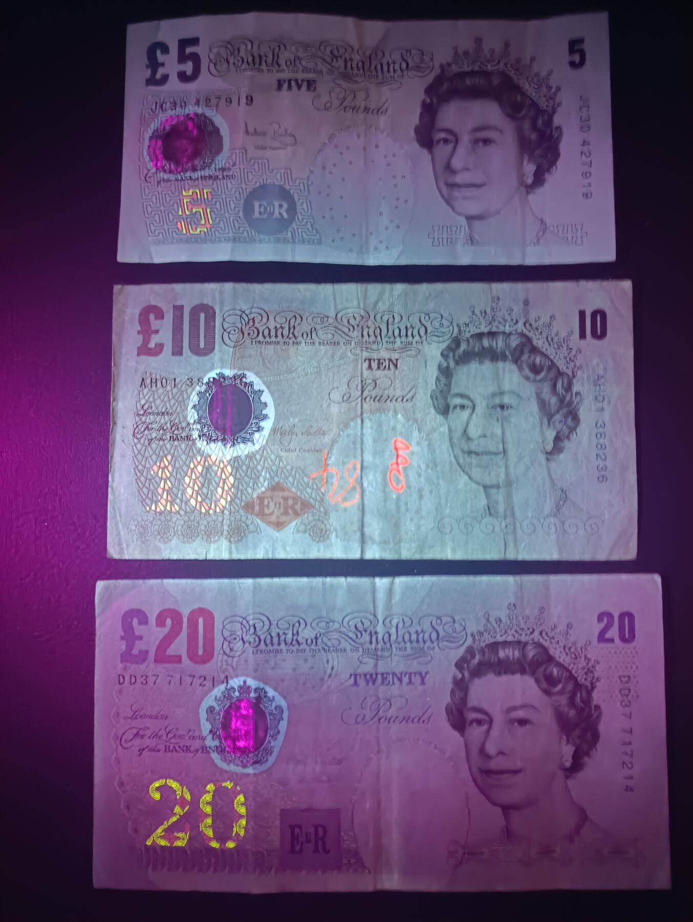 2025十一月第一期，总199期 英格兰E序列再版5+10+20镑流通品相个别有字迹