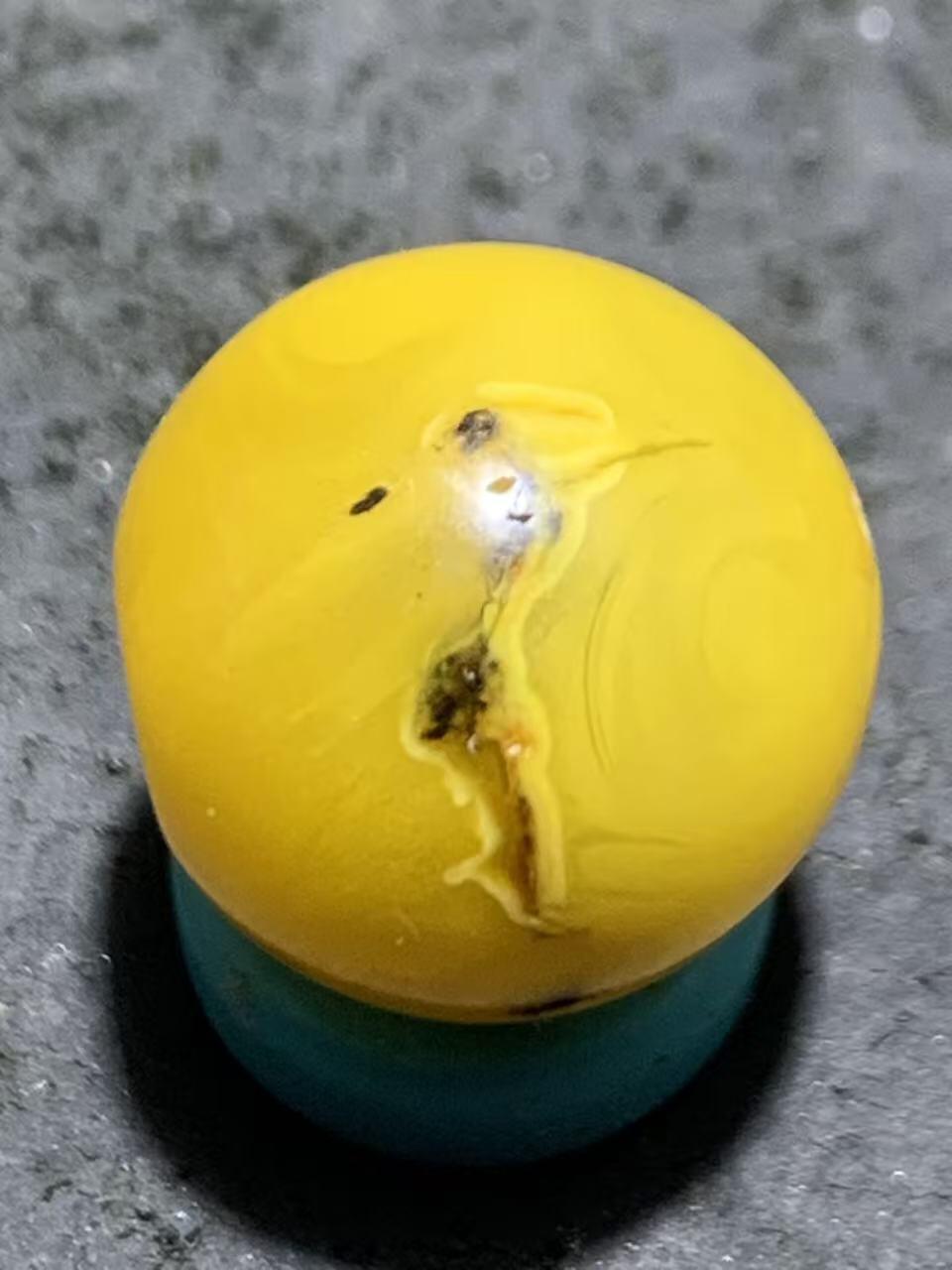 天然乌克兰蜜蜡通货圆珠一颗