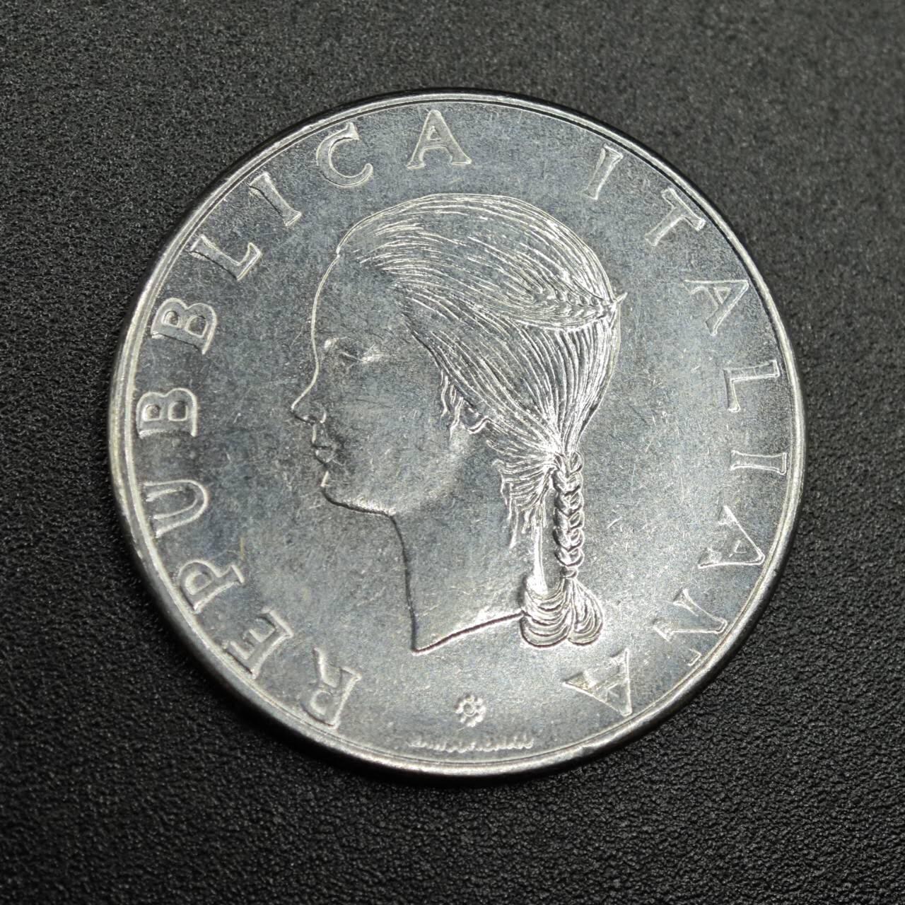 【淘币小摊】实时拍第七百七十九拍   散币场   满百包邮可预留二周 每周一统一发货   意大利1979年100里拉纪念币