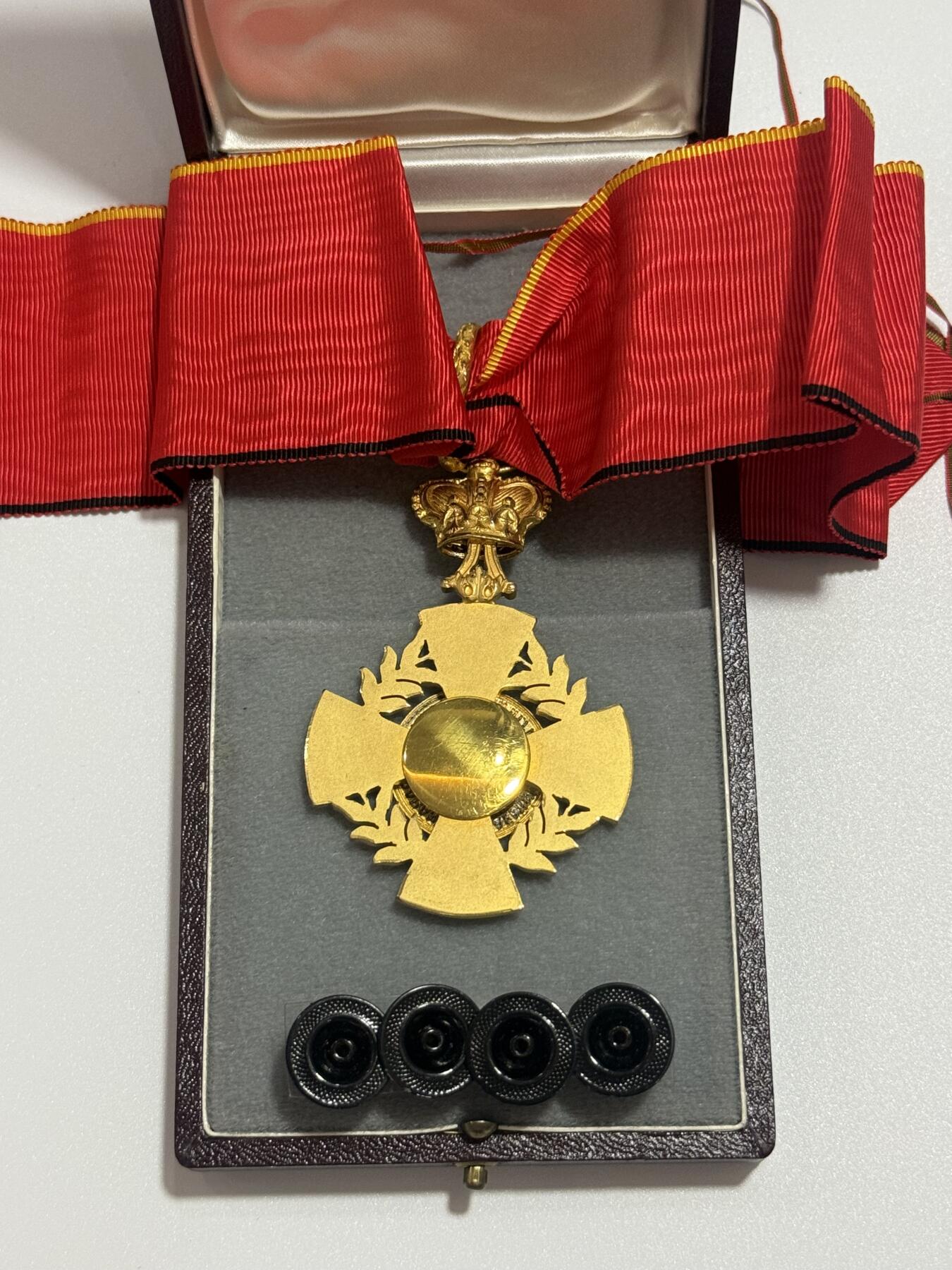 韵星假日精品2025秋季军品类拍卖会-- Rimey Holidays Boutique 2025 Autumn Militaria Sale 比利时王国布拉邦特指挥官级勋章 带原盒四个略
