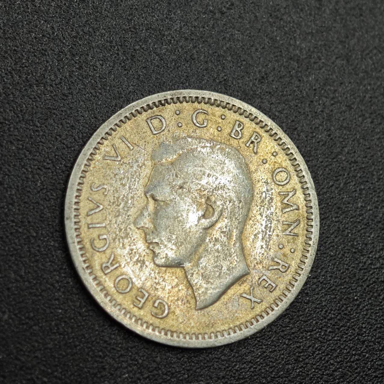 【淘币小摊】限时拍第七百八十拍  小银币场  满百包邮可预留两周  周一统一发货  英国1942年乔治六世3便士银币