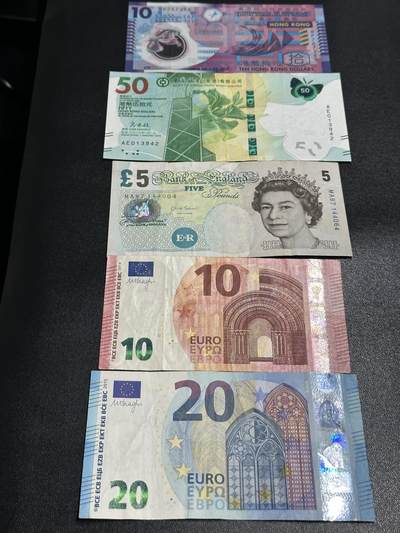 《外钞收藏家》第五百七十九期（连拍场）（本平台长期征集拍品、欢迎藏友们联系合作） - 港币、英镑、欧元 五张一起 非全新 品相如图