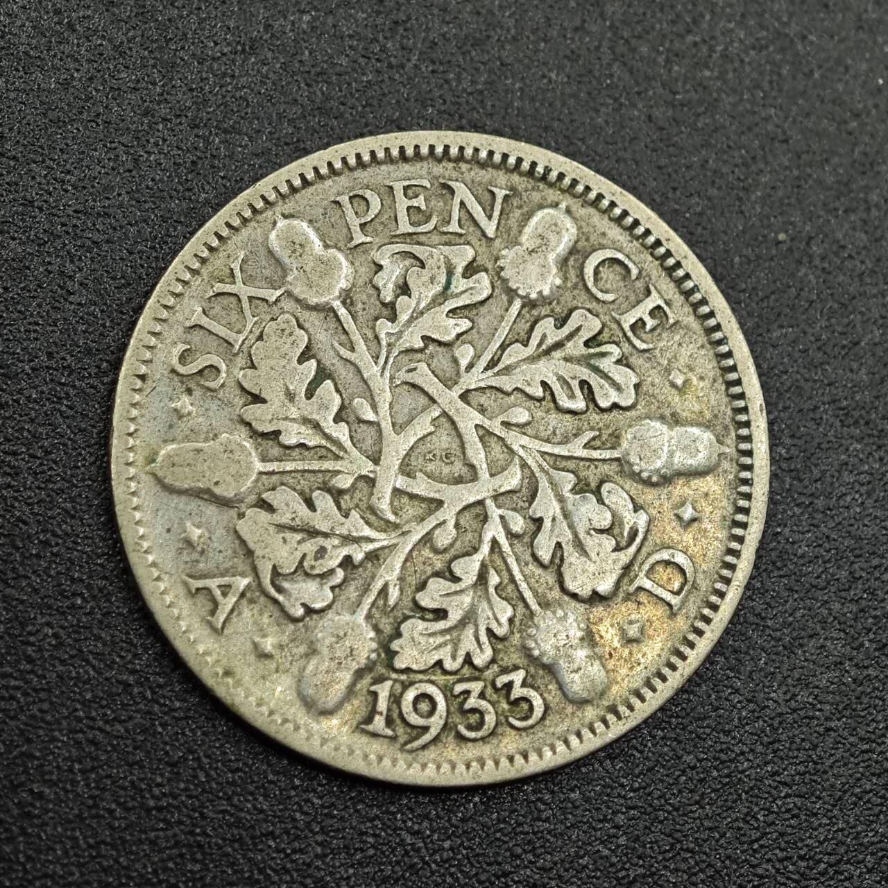 【淘币小摊】限时拍第七百八十拍  小银币场  满百包邮可预留两周  周一统一发货  英国1933年乔治五世6便士银币