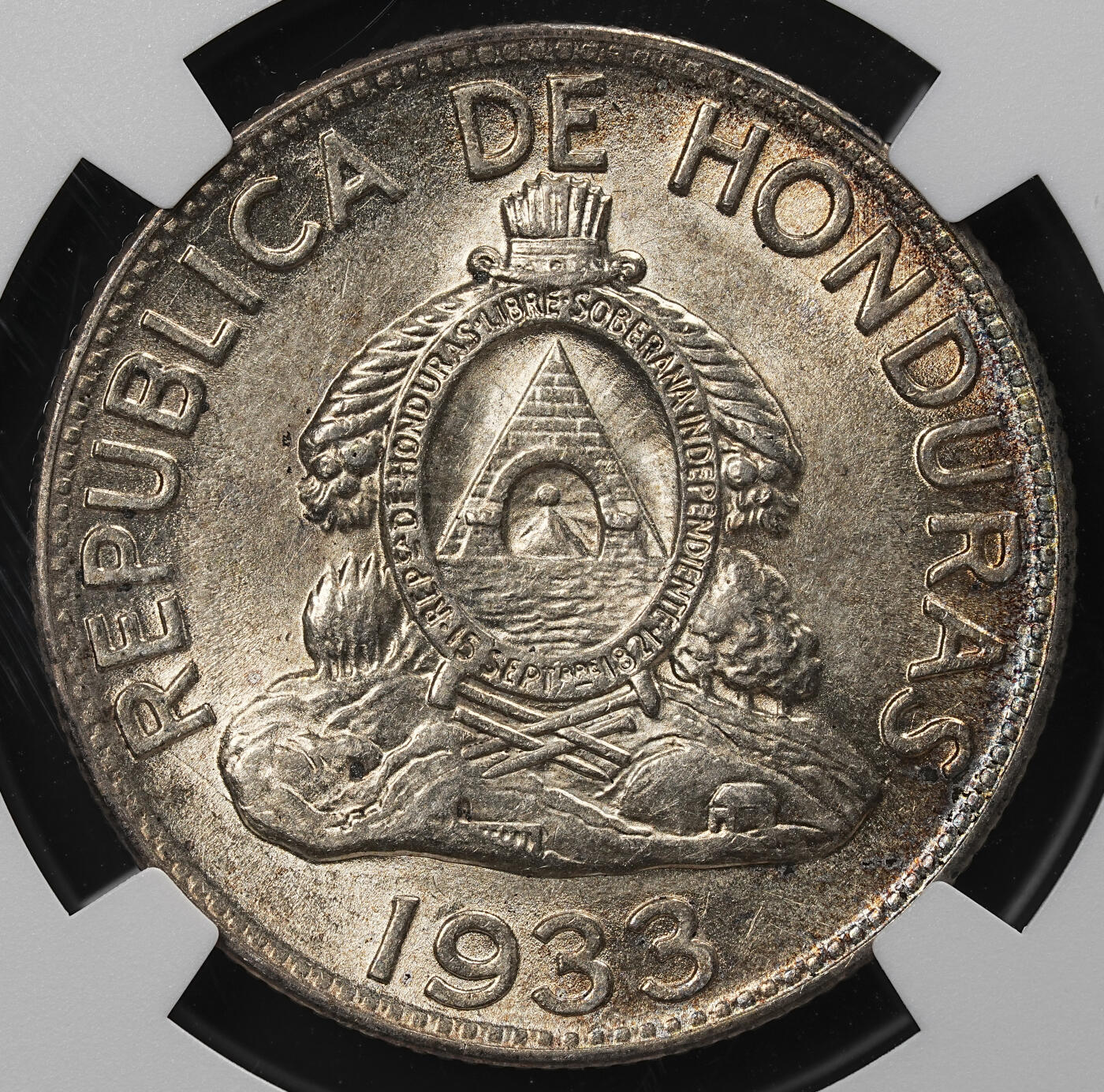 修遠堂世界钱币第九十一期 NGC MS62 1933年洪都拉斯1 LEMPIRA银币