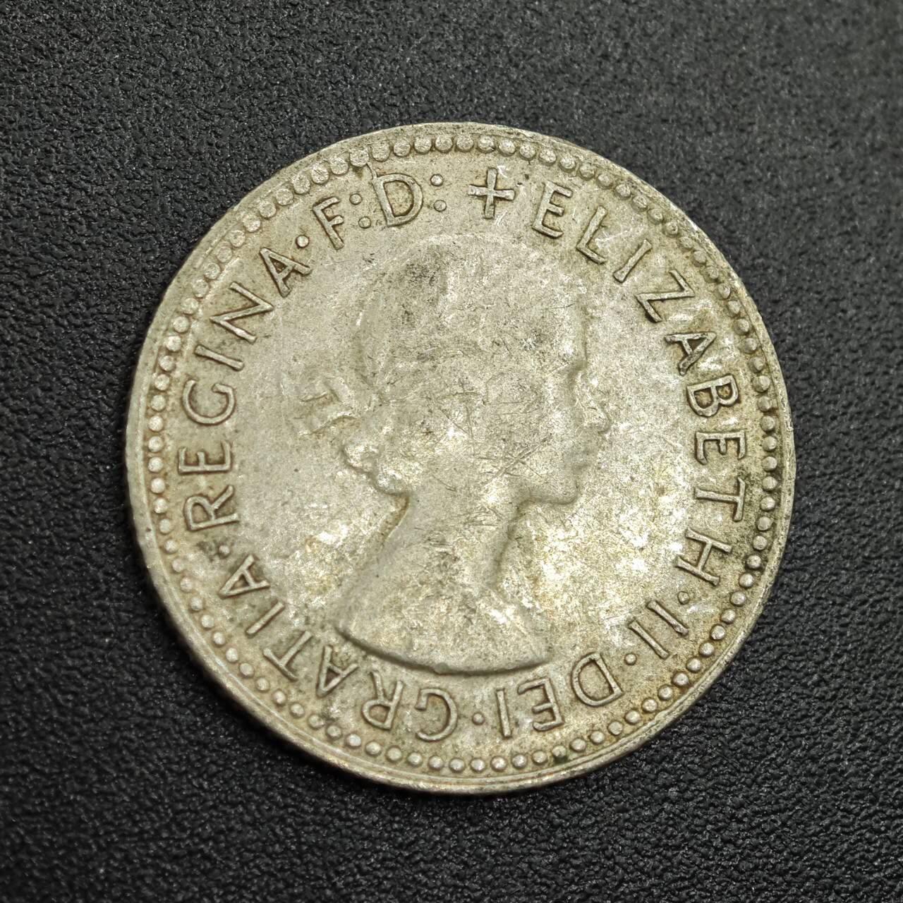 【淘币小摊】限时拍第七百八十拍  小银币场  满百包邮可预留两周  周一统一发货  澳大利亚1961年伊丽莎白二世6便士银币