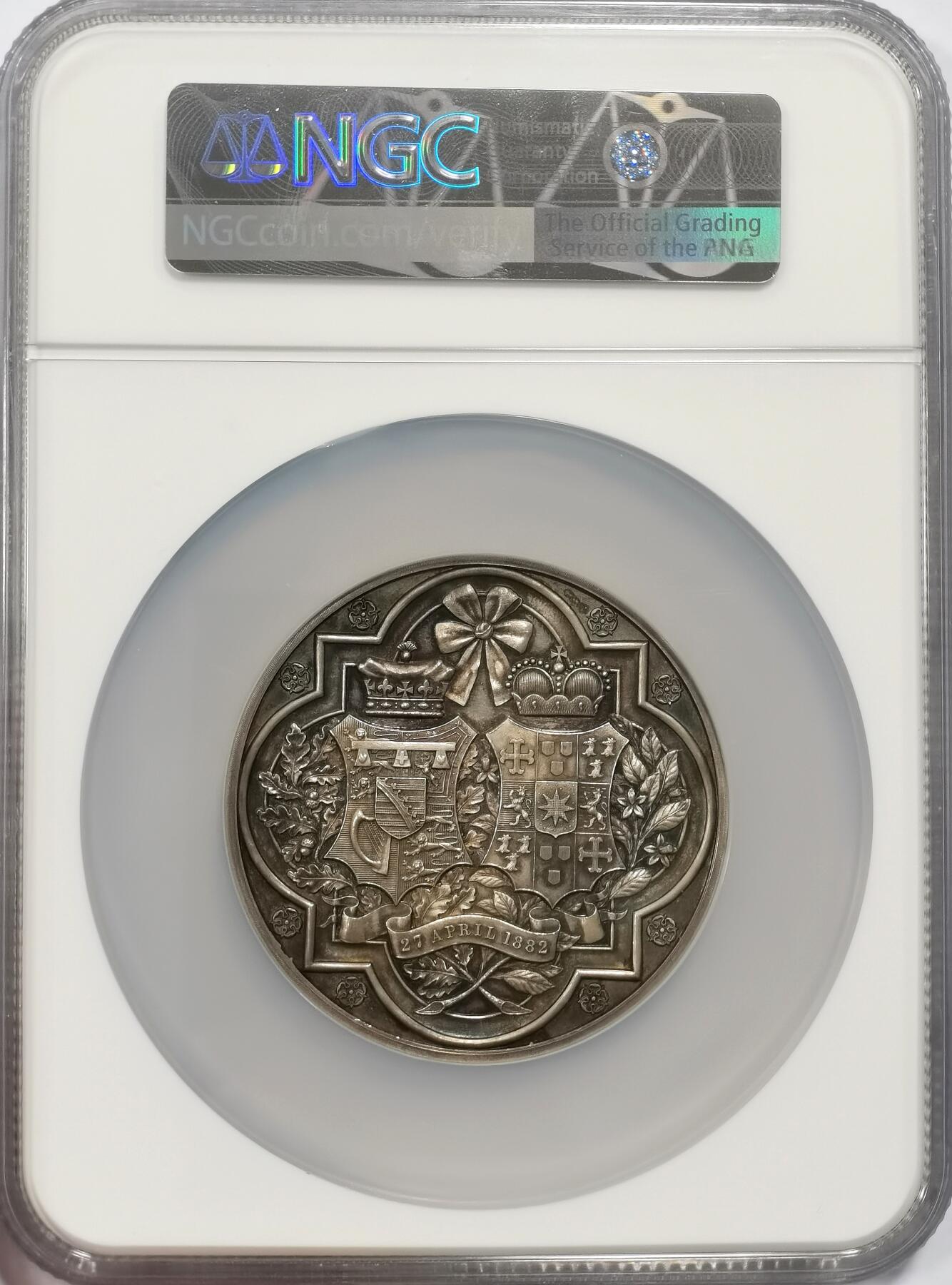 博洋堂“物美丰成”11月精品专场暨第145期（全场包邮） NGC MS63 英国1882年奥尔巴尼公爵和海伦妮公主大婚银章，直径64mm，罕见品种，高浮雕立体生动，状态一流，附原盒