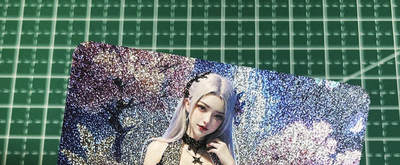 显眼宝35期 佣金1起 10月29日晚20:30截拍  - 嘎嘎鸭卡牌   古风国漫系列     小医仙  共1张   碎闪银纹   小卡尺寸  60*87