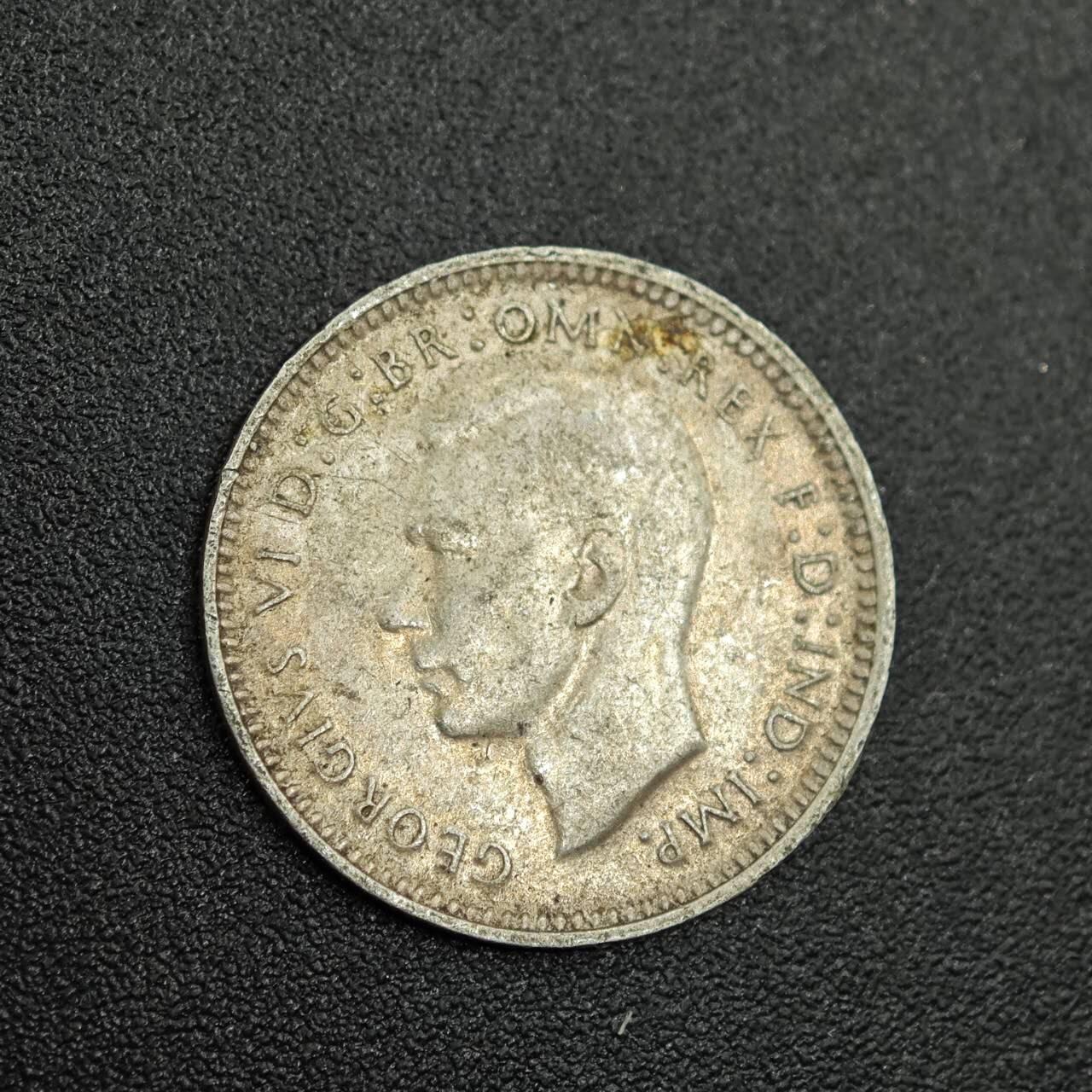 【淘币小摊】限时拍第七百八十拍  小银币场  满百包邮可预留两周  周一统一发货  澳大利亚1944年乔治六世3便士银币