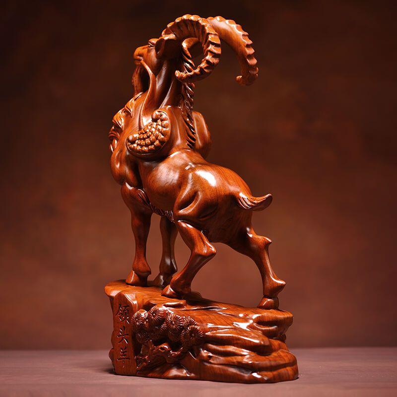 花梨实木领头羊摆件 高15cm