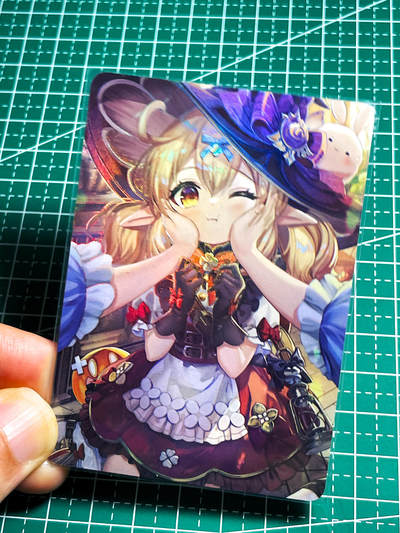 显眼宝35期 佣金1起 10月29日晚20:30截拍  - 崩铁  折光彩闪一张   63*88