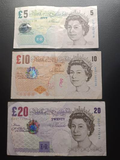 2025十一月第一期，总199期 - 英格兰E序列再版5+10+20镑流通品相个别有字迹