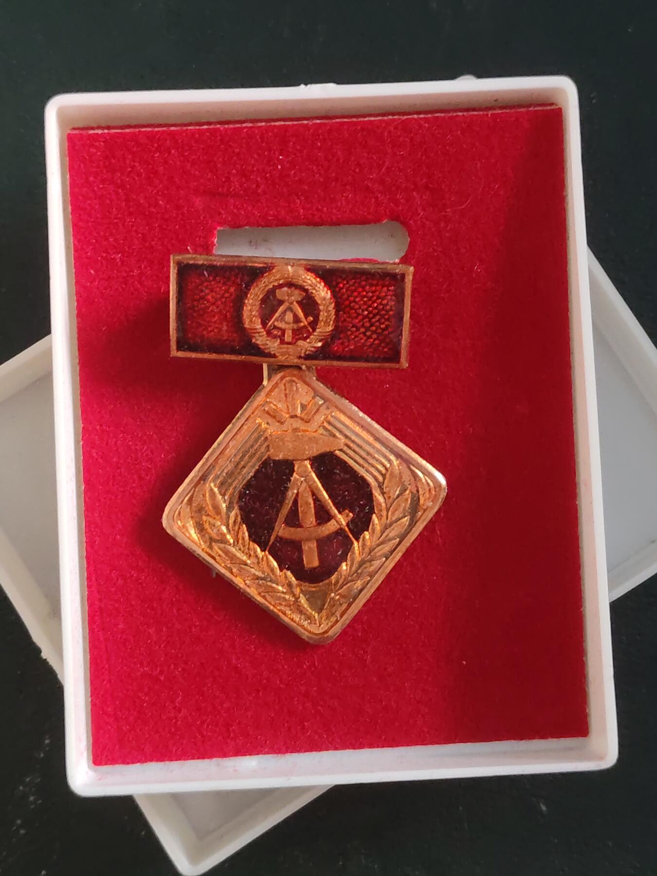 荷兰第127期勋赏拍卖