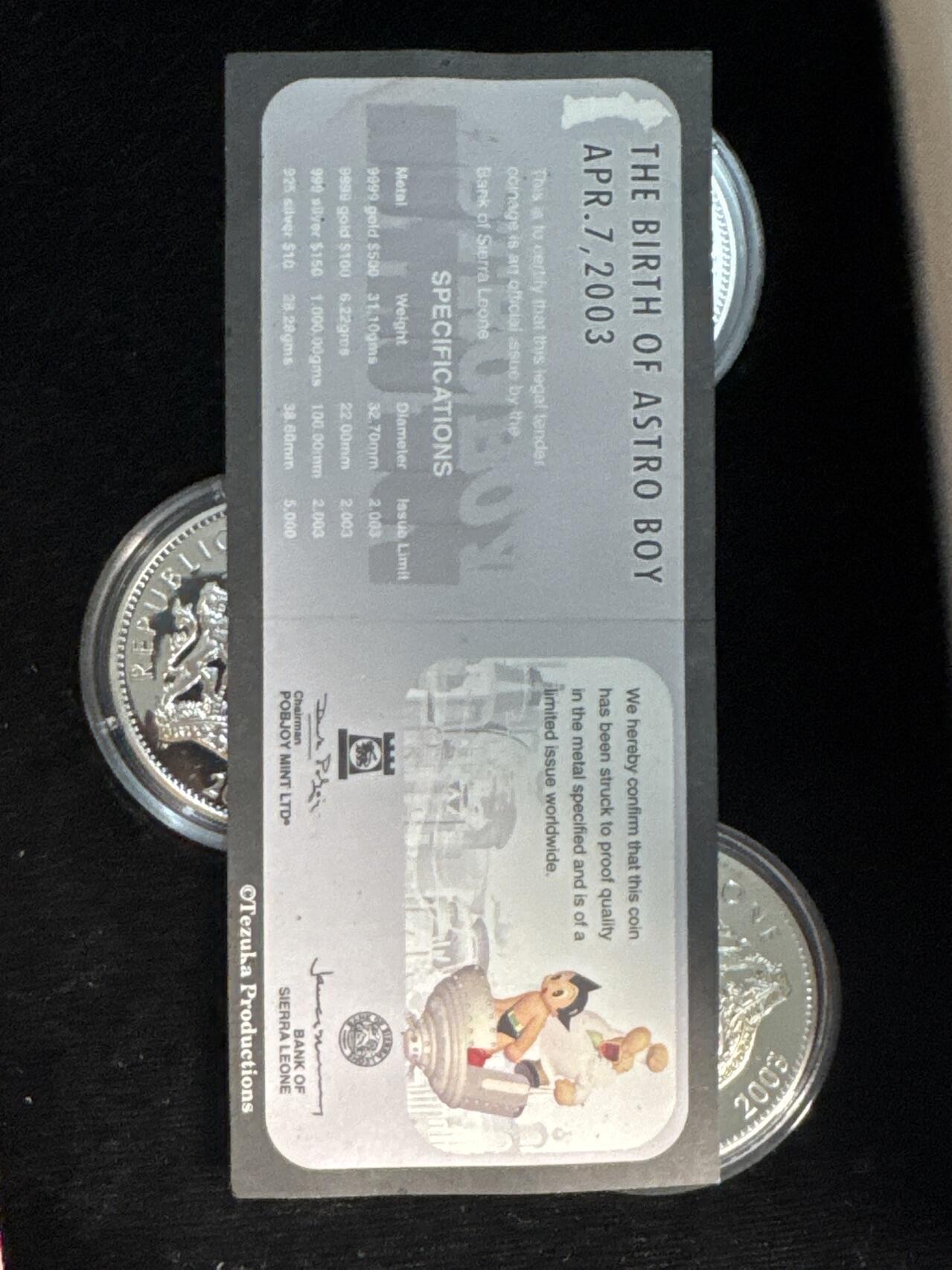 ❤️【币观天下】❤️ 第329期钱币拍卖- 2025.10.31周五晚上6点半场-长期征集拍品 稀有品种英国普乔伊造币厂原盒原证塞拉利昂2003年铁臂阿童木彩色精制银币全套3枚925银28.28克直径38.6毫米