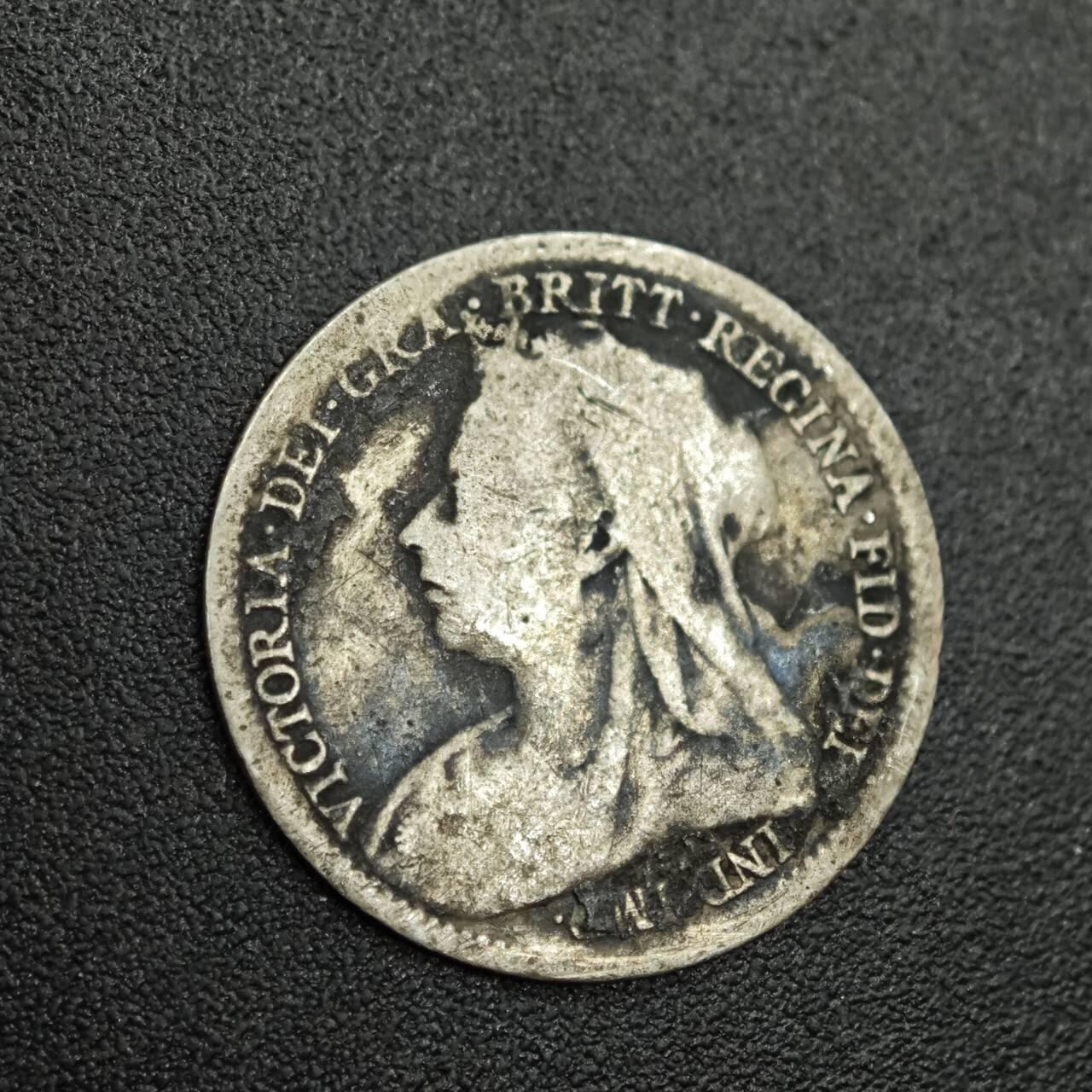 【淘币小摊】限时拍第七百八十拍  小银币场  满百包邮可预留两周  周一统一发货  英国1901年维多利亚3便士银币