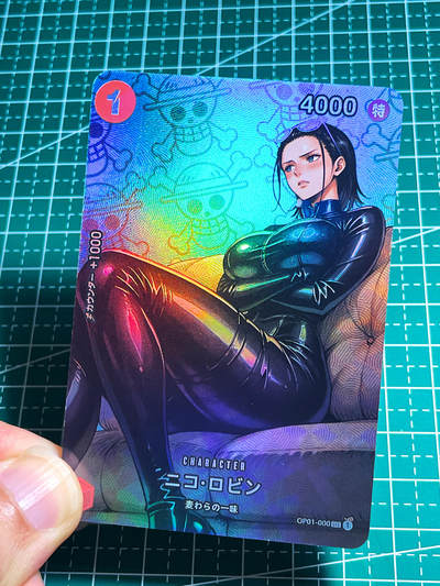 显眼宝35期 佣金1起 10月29日晚20:30截拍  - 个人比较喜欢的角色 海贼王女帝 皮衣版 一枚 折光彩闪 小卡尺寸