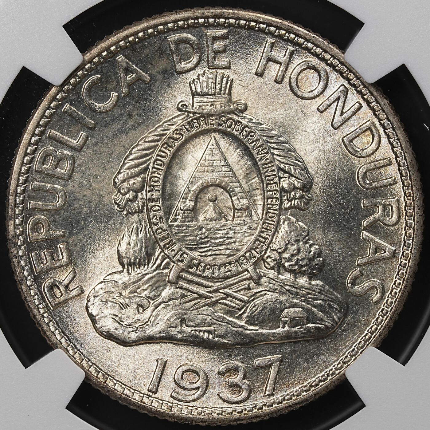 修遠堂世界钱币第九十一期 NGC MS64 1937年洪都拉斯1 LEMPIRA银币