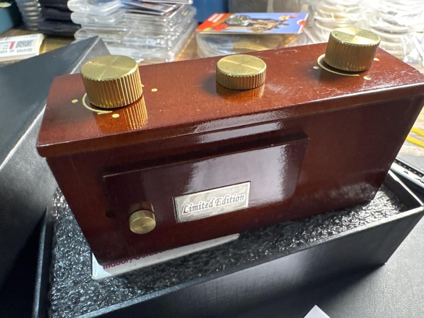 ❤️【币观天下】❤️ 第329期钱币拍卖- 2025.10.31周五晚上6点半场-长期征集拍品 帕劳 2019年照相术发明180周年仿古暗盒古典相机银币