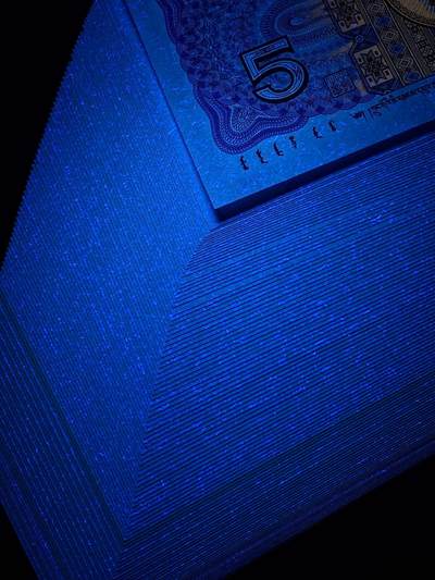 SL982知名流水纤云中国红·荧光编码·星语心愿·大雪无痕（5张）81组标十，最少的四版荧光品种之一，纤云中国红只在XL，SL，XK等少数冠号的极少部分流水中存在。