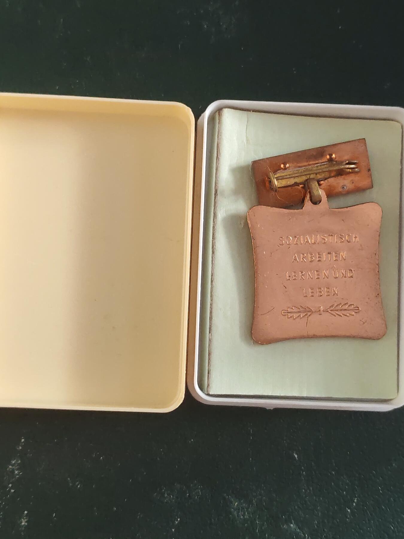 荷兰第127期勋赏拍卖