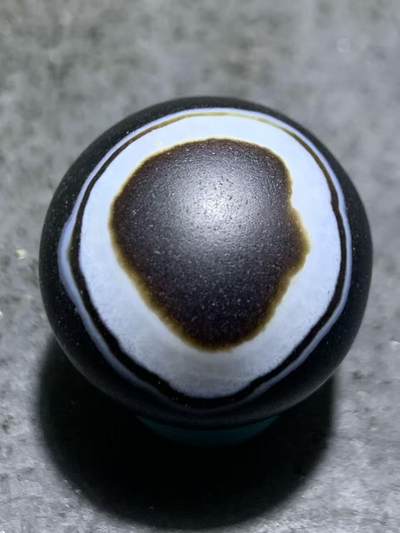 精美亚光冰飘天眼纹药师玛瑙随形圆珠一个， - 精美亚光冰飘天眼纹药师玛瑙随形圆珠一个，