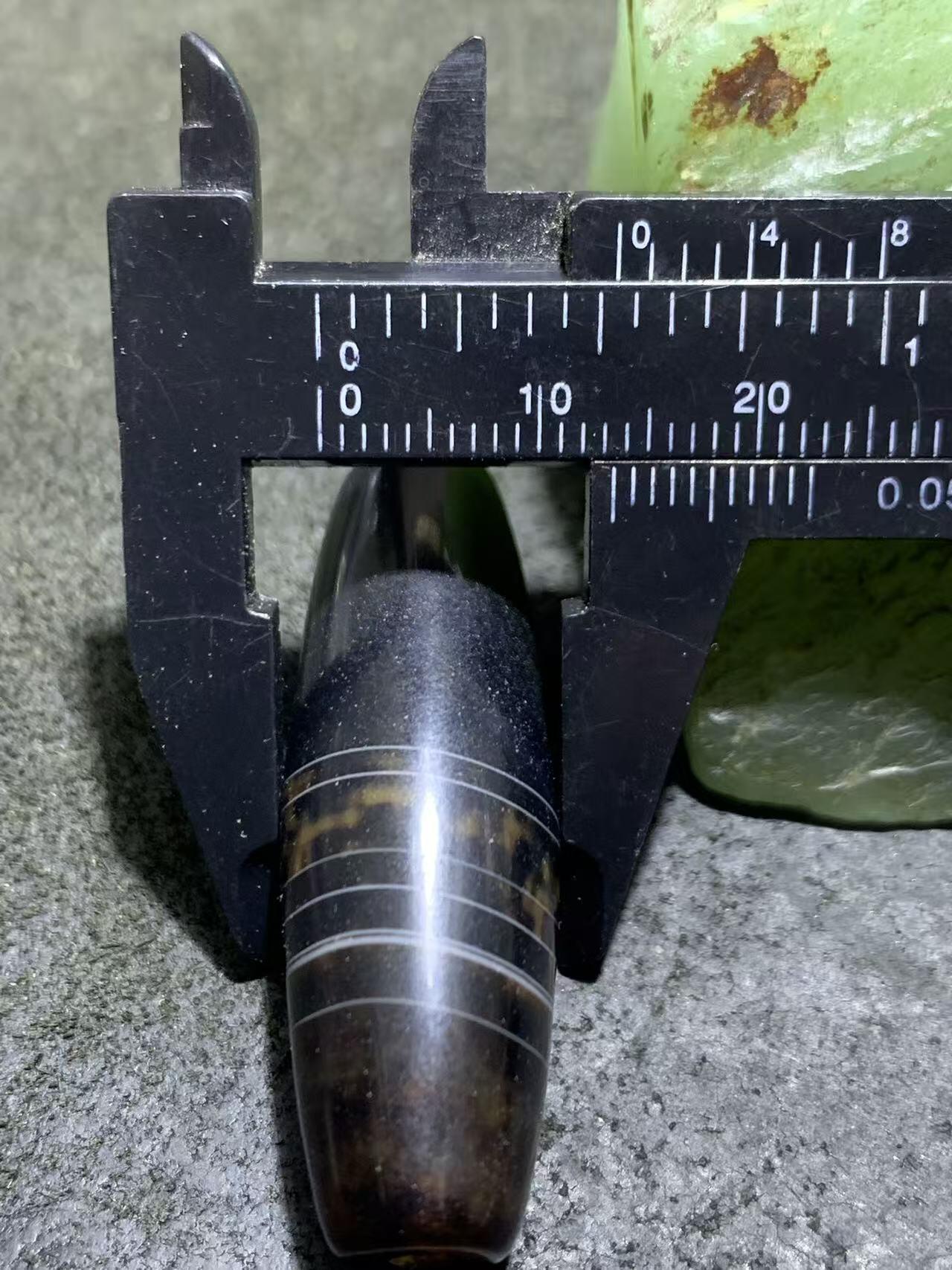 精美罕见X图案千层纹药师玛瑙桶珠一个，