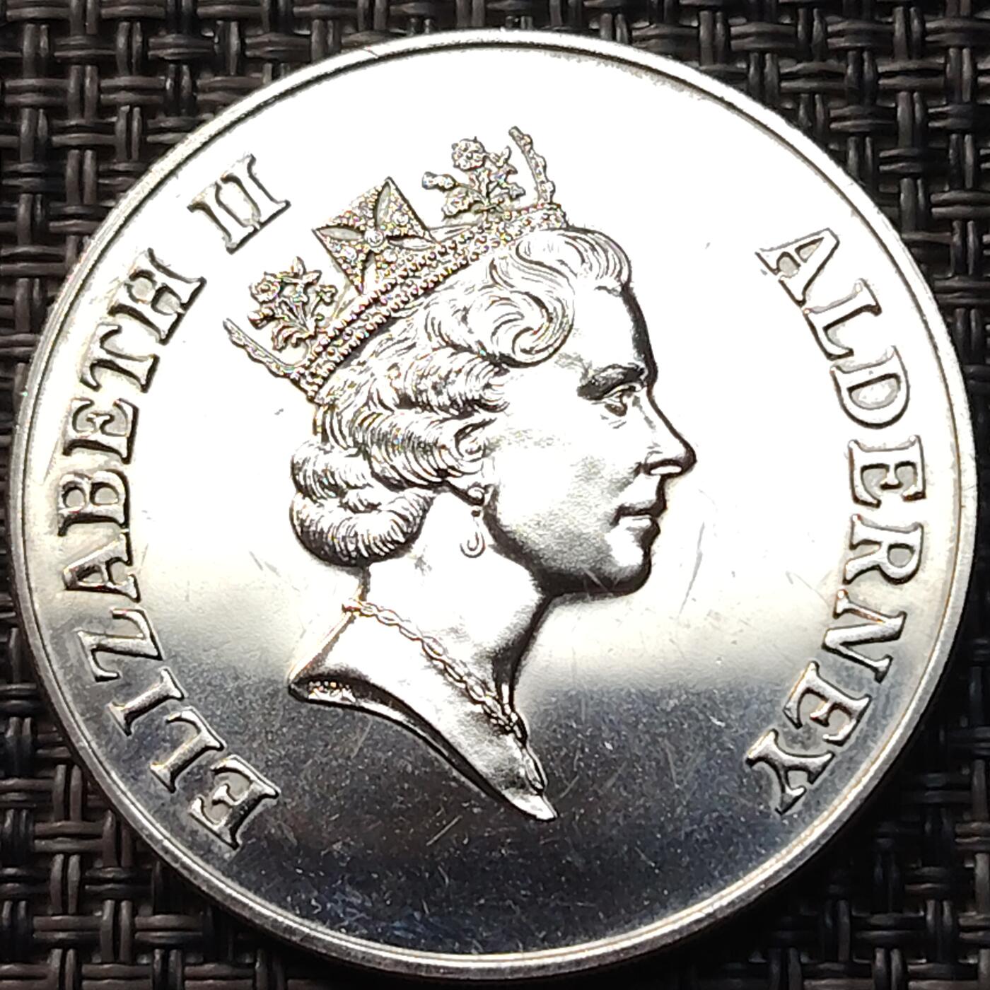 布加迪🐬～世界钱币(上海)🌾第 256 期 /  各国套币和散币